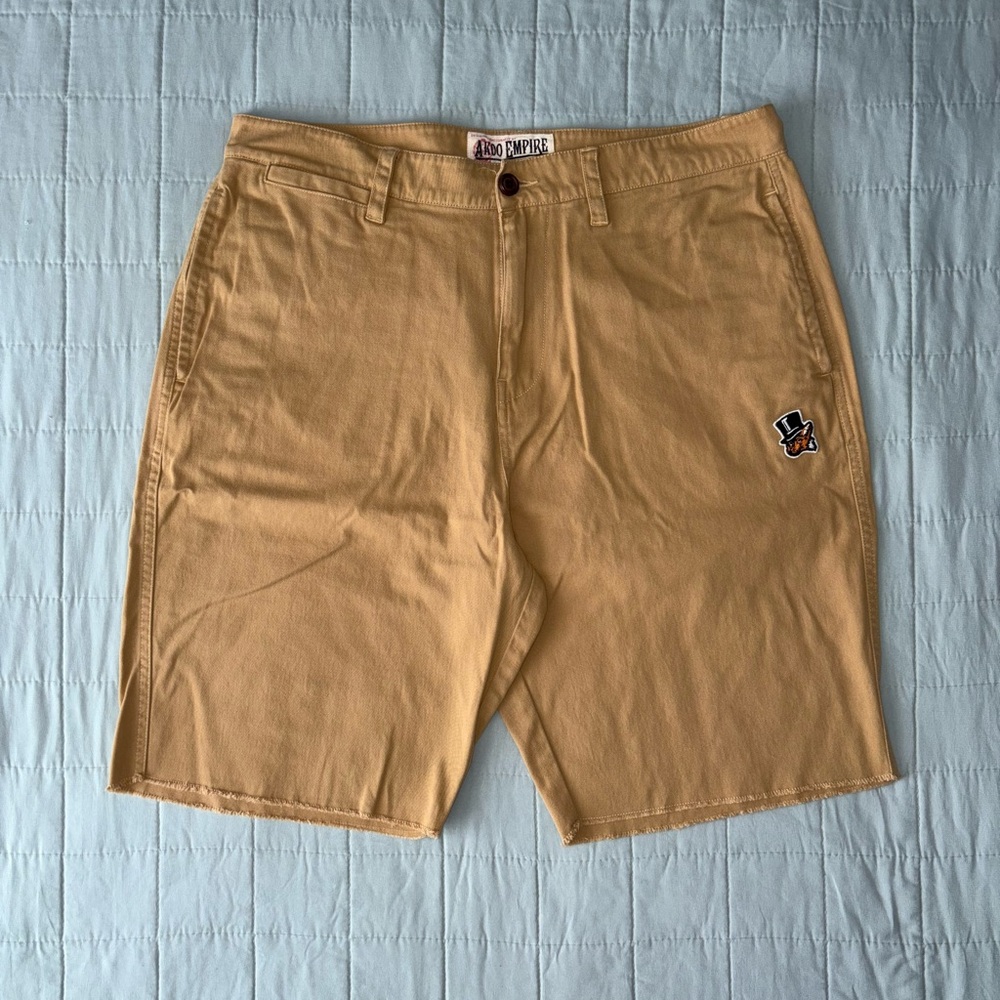 AKOO Khaki Flat Front Casual Frayed Hem Chino Shorts Sz. 34